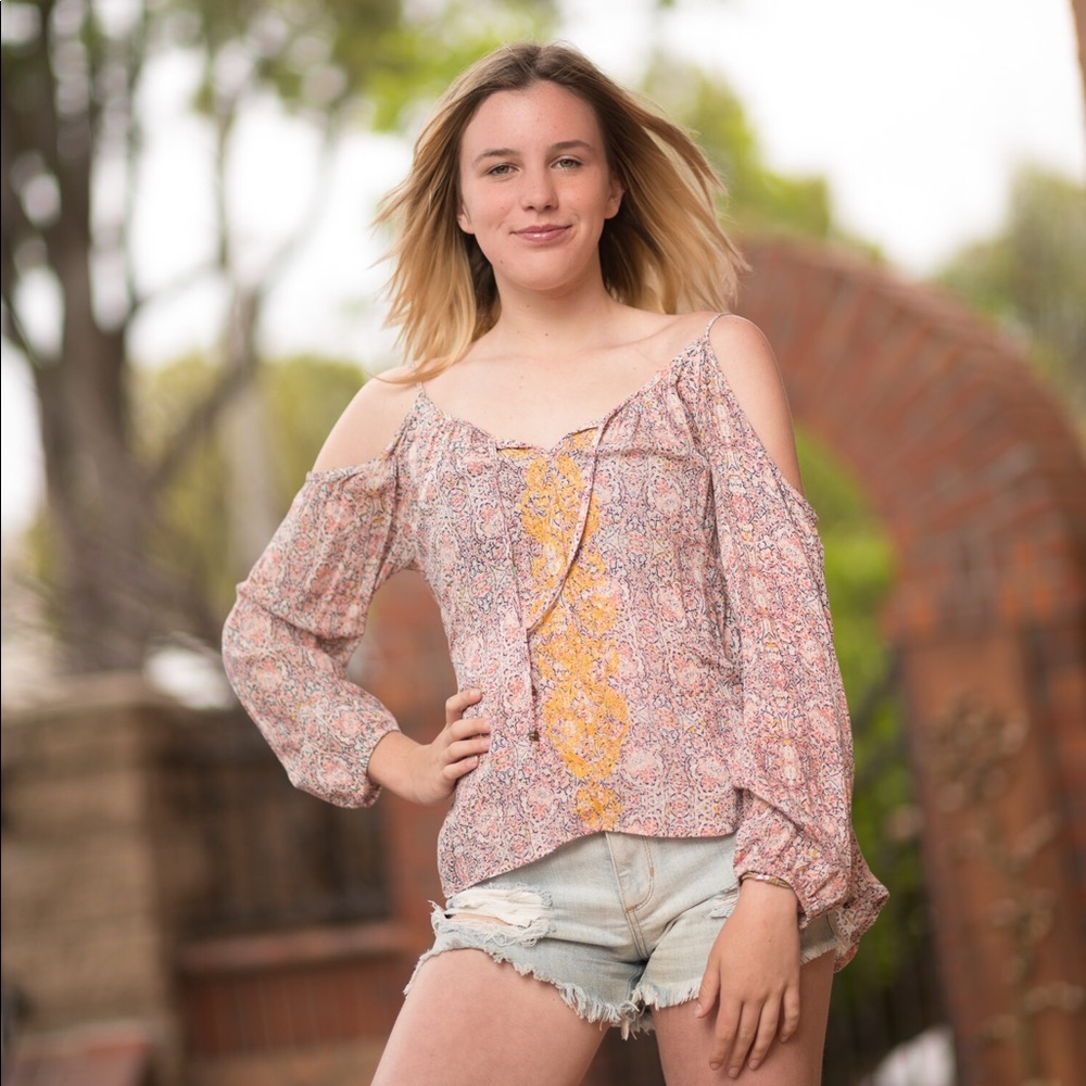 Cold shoulder top